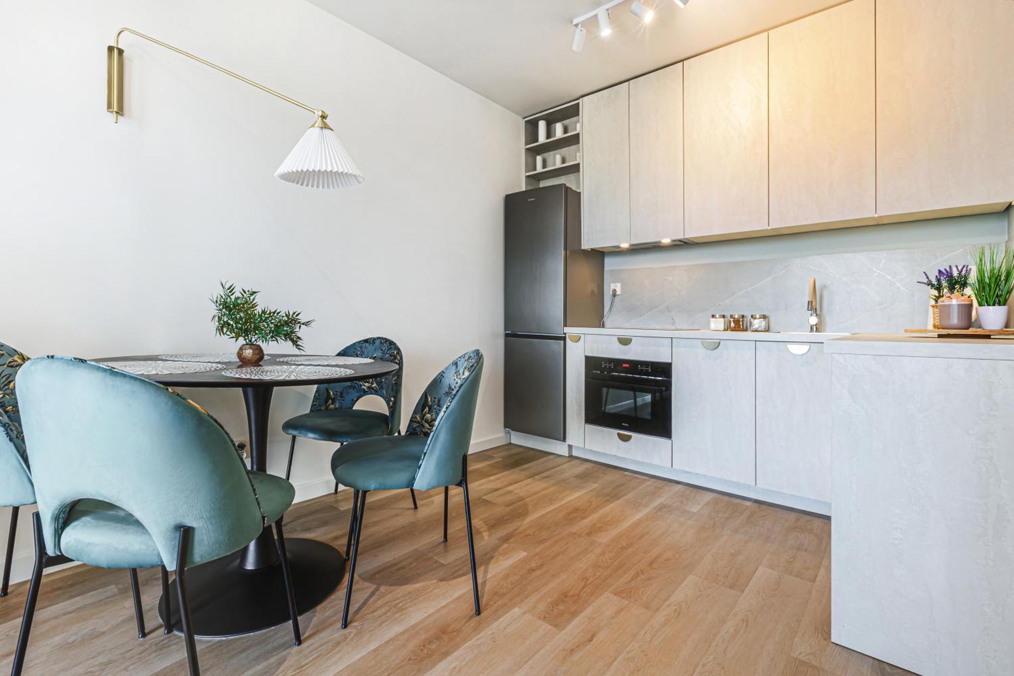 Komfortowy Z Balkonem I Parkingiem Апартаменти *