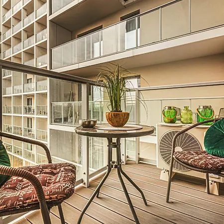 Komfortowy Apartament Z Balkonem I Parkingiem Breslau Exterior foto