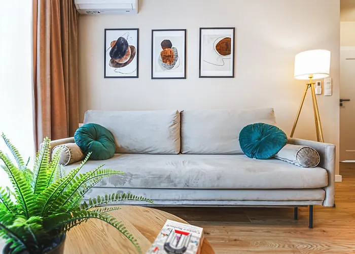 Komfortowy Apartament Z Balkonem I Parkingiem
