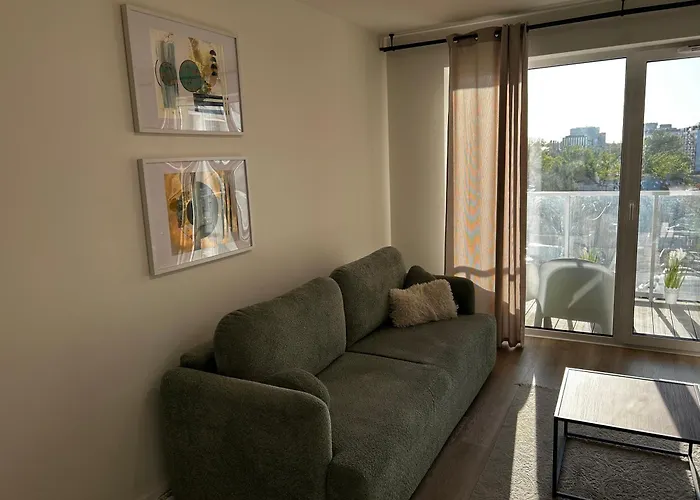 Komfortowy Apartament Z Balkonem I Parkingiem