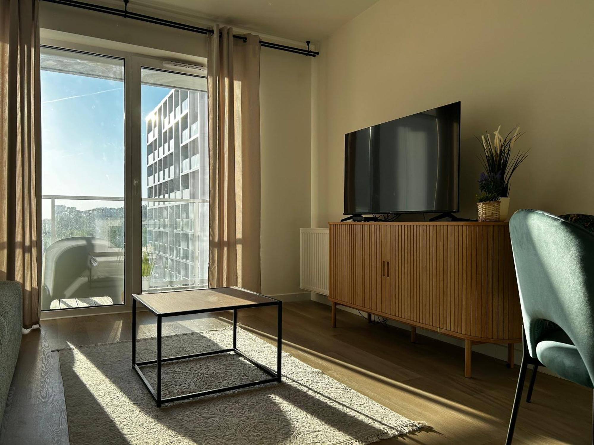 Apartment Komfortowy Z Balkonem I Parkingiem *